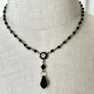 Black beaded drop pendant necklace